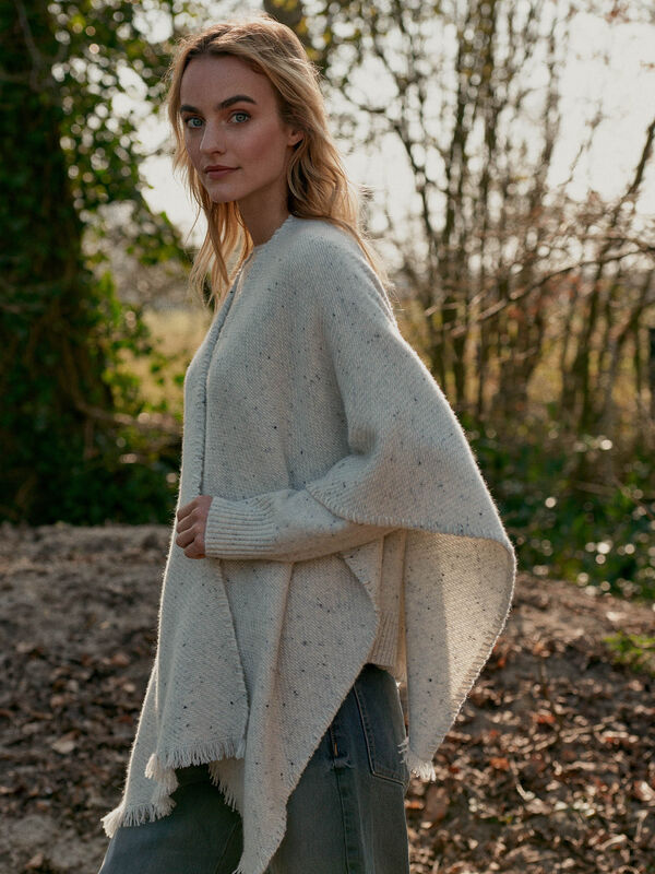 Poncho tweed femme &mdash; cachemire bio & franges repeat