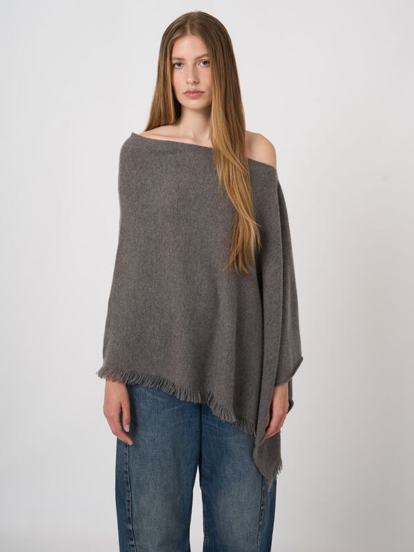 Poncho en cachemire fin &agrave; franges