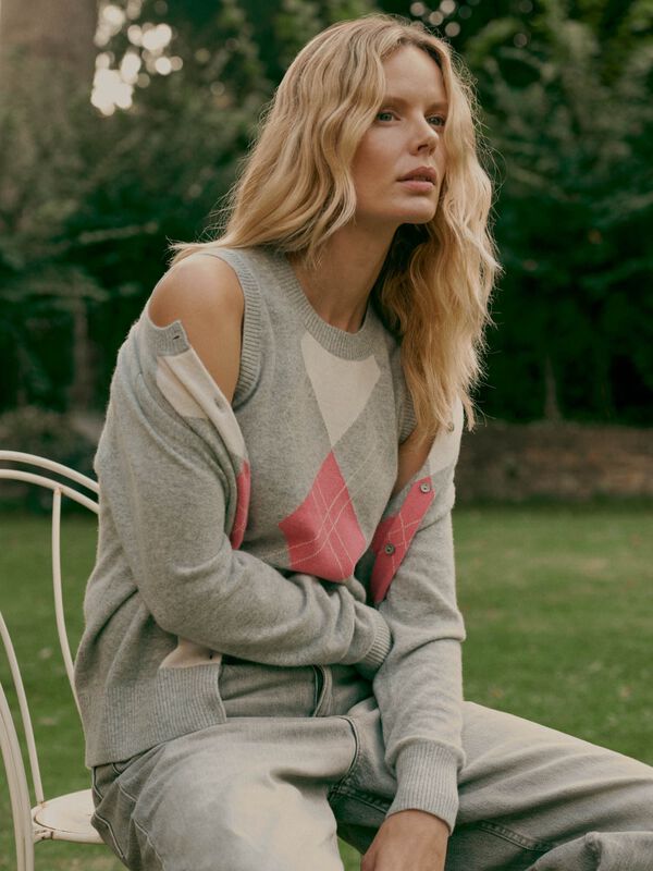 Cropped Cashmere Argyle Vest