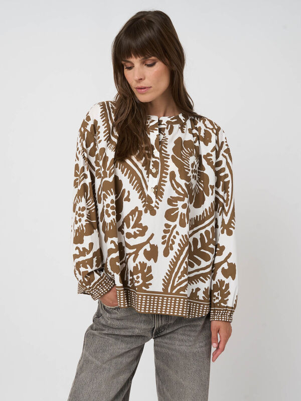 Women&rsquo;s cotton oversized pattern blouse