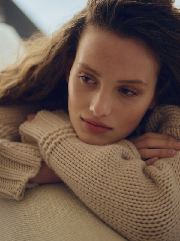 Chunky Cashmere Stand-Collar Sweater