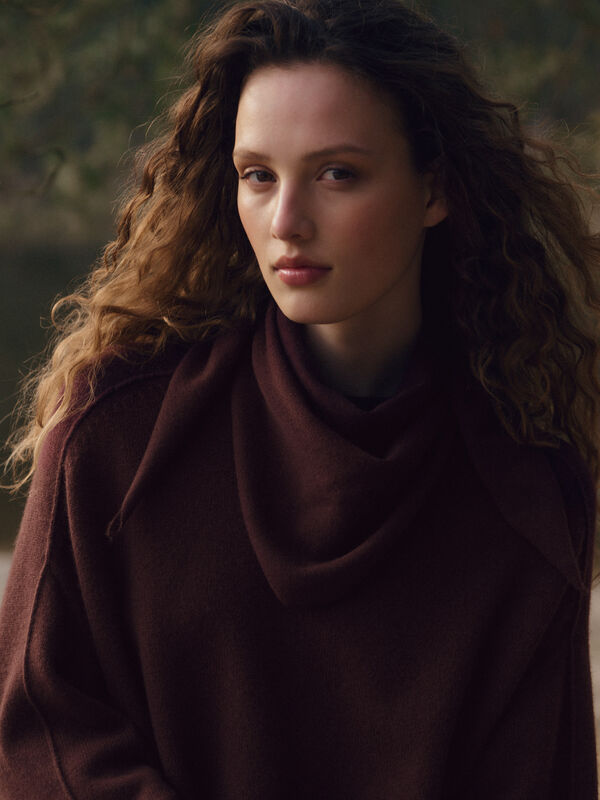 Fine-Knit Cashmere Triangle Scarf