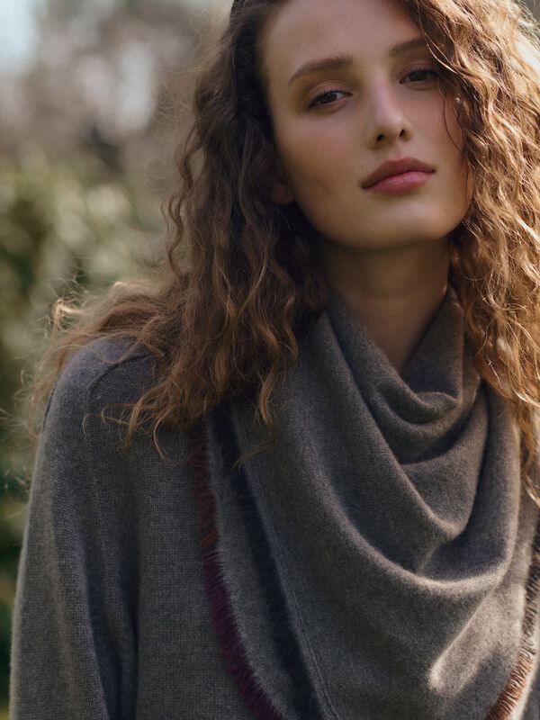 Fine-Knit Cashmere Square Scarf with Painted Fringes