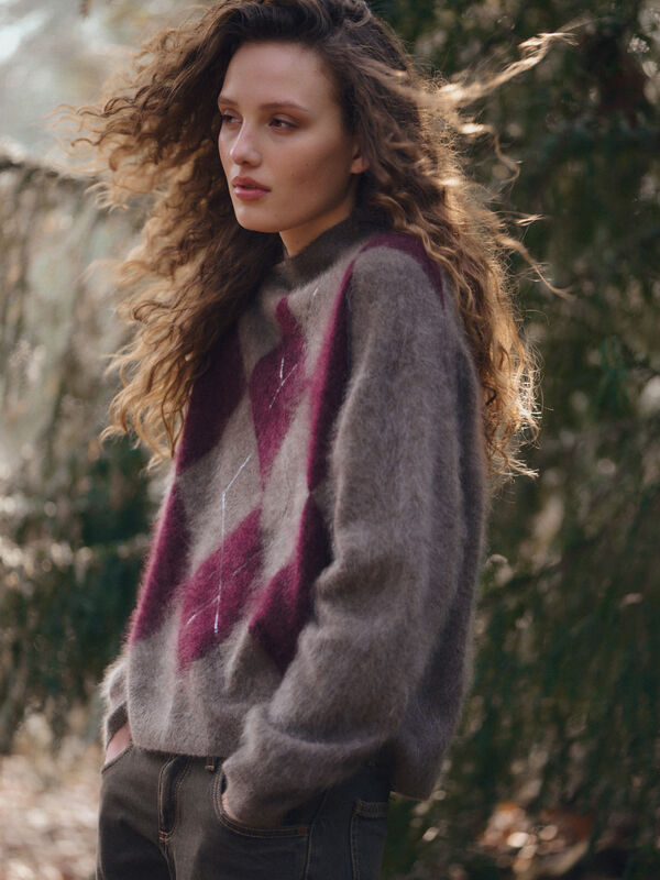 Brushed Pure Cashmere Argyle Intarsia Sweater